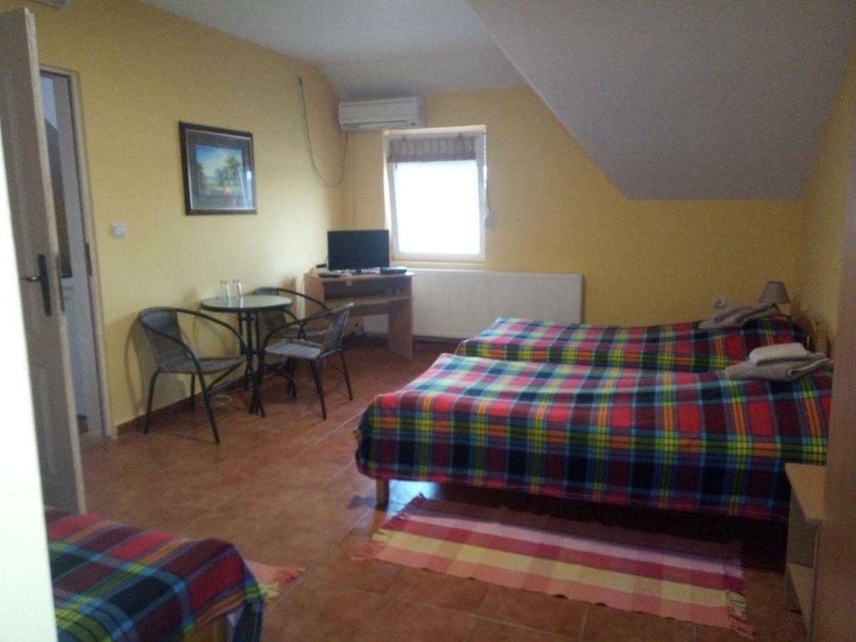 Guest House Bole Vinci Extérieur photo